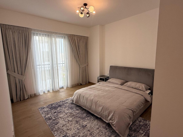 Mittlerer Stock und Teil-Blick auf Yachthafen