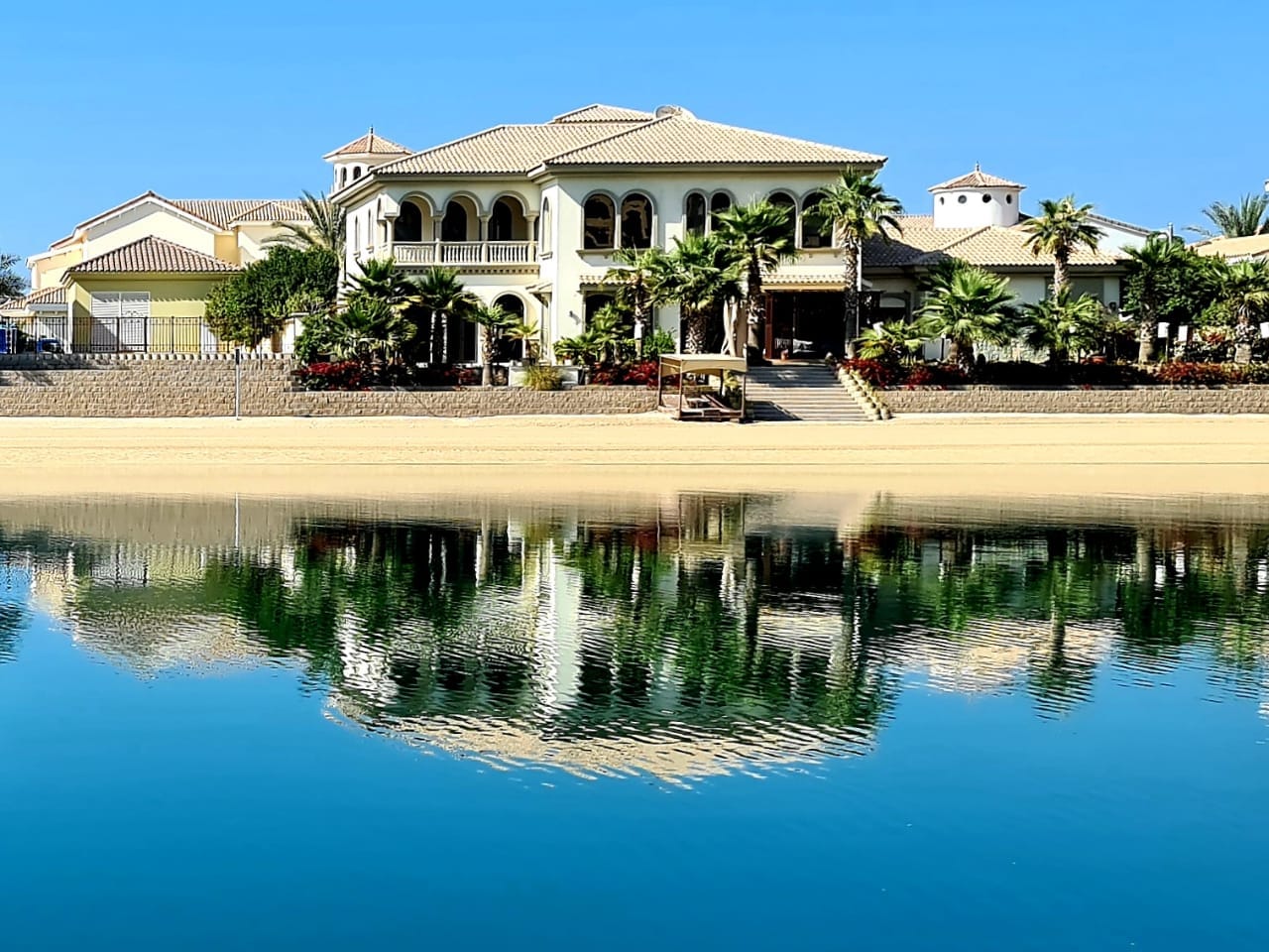 Offenes Traumhaus am Meer